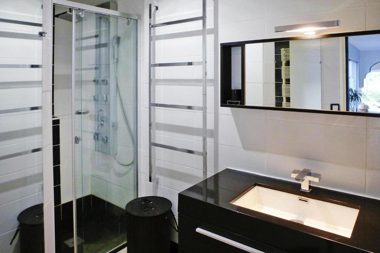 Holiday Home With Indoor Pool, Le Porge Exterior foto